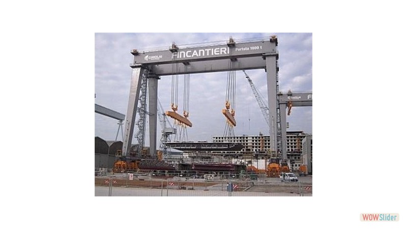 gru-a-cavalletto-per-cantiere-navale